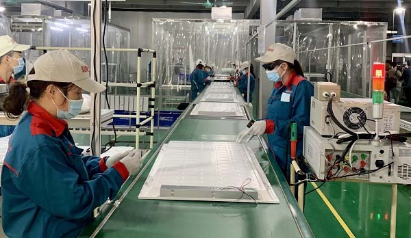 Hanoi aims for up to 7.5% economic growth in 2022